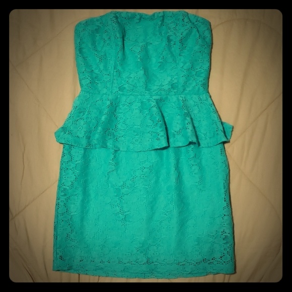 Forever 21 Dresses & Skirts - Aqua Lace Tube Top Dress
